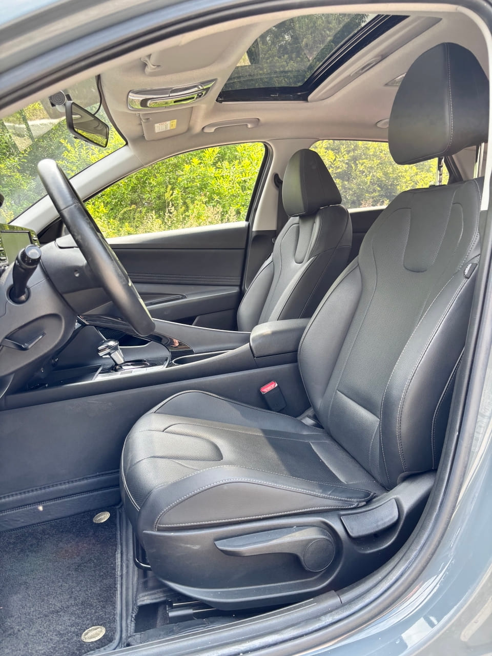 Интерьер Hyundai Elantra из Китая